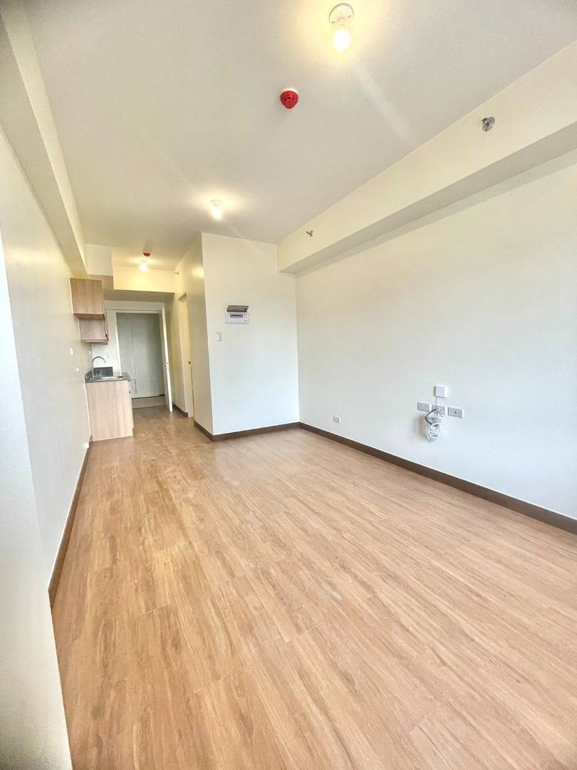 (Category: ) located in . Submitted by realestatebroker (Listing ID 1453857069, Image 1). Description: .