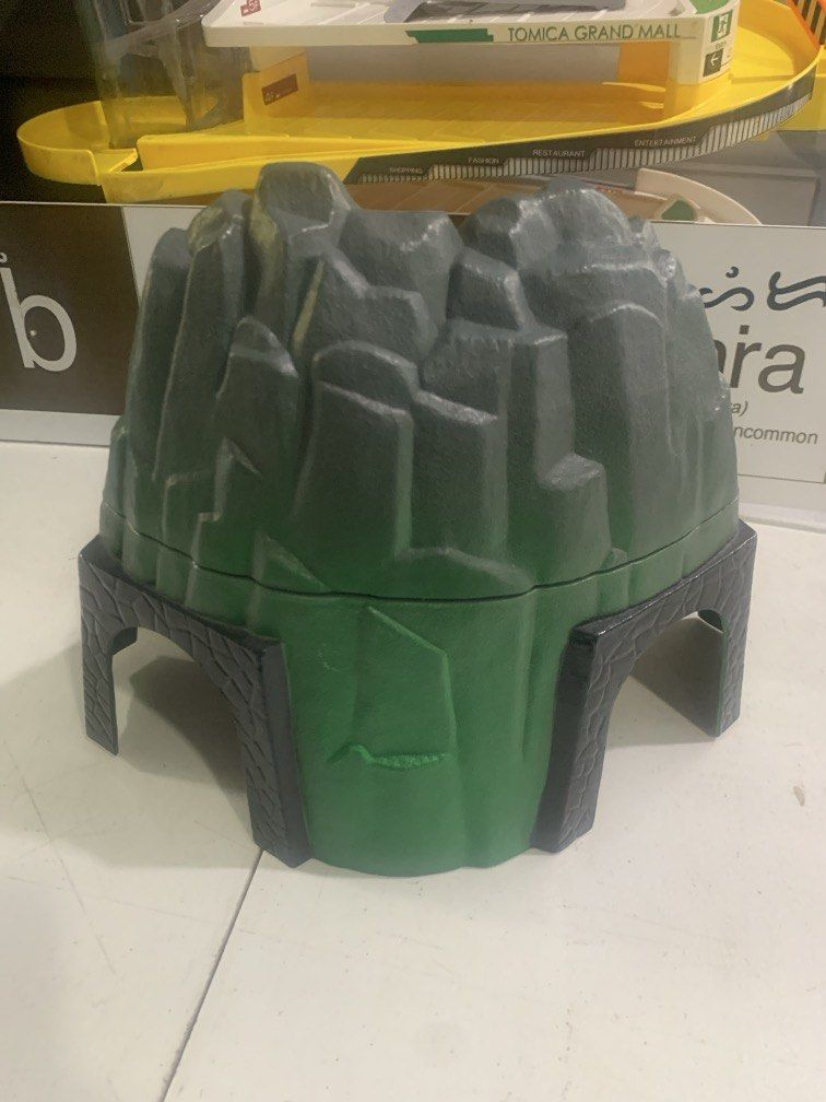 Thomas - Imaginarium - Cave / Waterfalls (Category: Action & Battle Toys) located in Carmona. Submitted by bihira (Listing ID 1453853194, Image 2). Description: Thomas - Imaginarium - Cave / Waterfalls - WYSIWYG - An addition to your thomas train set - Hard Plastic / Japan.