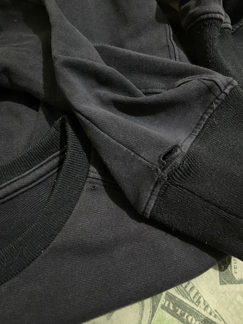 Timberland - Longsleeve Navy Blue (Category: Tshirts & Polo Shirts ) located in Paranaque City. Submitted by haslem (Listing ID 1453973515, Image 3). Description: W: 20 L: 27.
