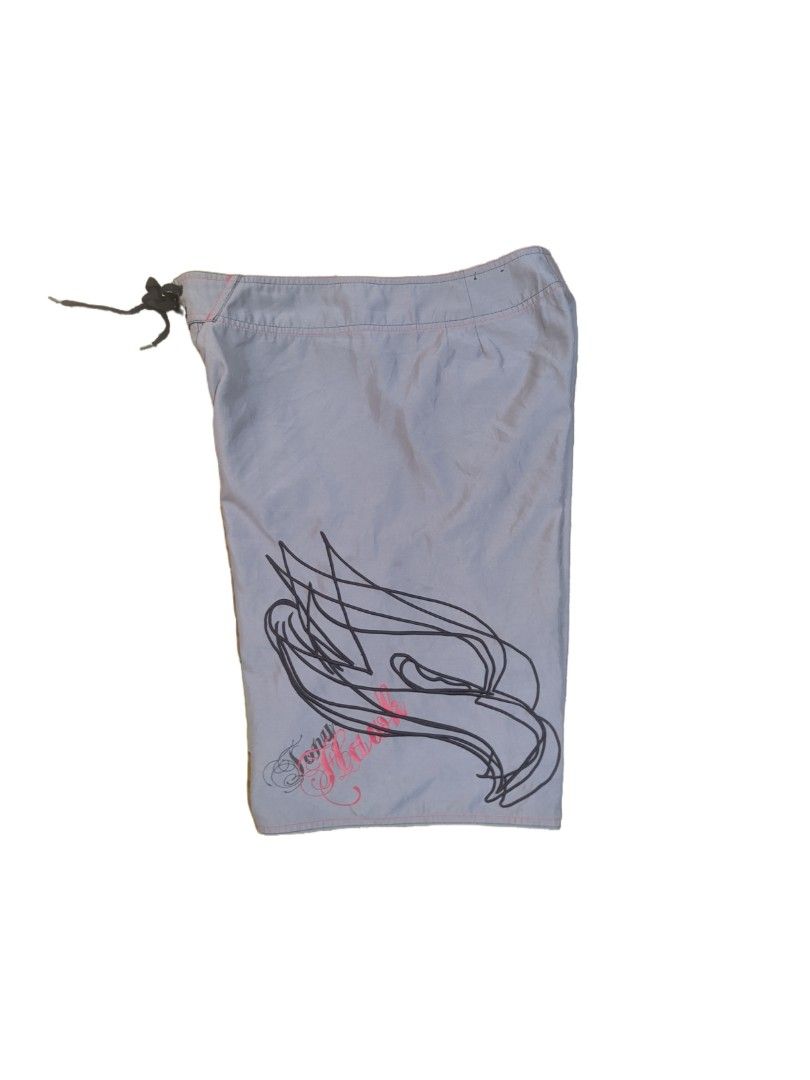 Tony hawk short surfboard (Category: Shorts) located in Manila. Submitted by vnyz_xd (Listing ID 1453813483, Image 3). Description: W-32 L-23 Leg hole-13 little issue Dm lang‼️ .