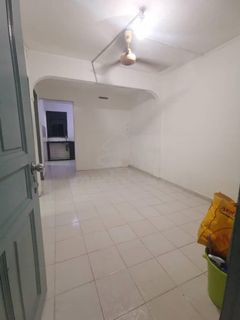 (Category: ) located in . Submitted by 166151169 (Listing ID 1449511723, Image 1). Description: .