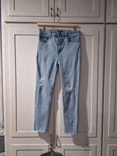 (Category: ) located in . Submitted by simplified_closetspace (Listing ID 1453833498, Image 1). Description: .