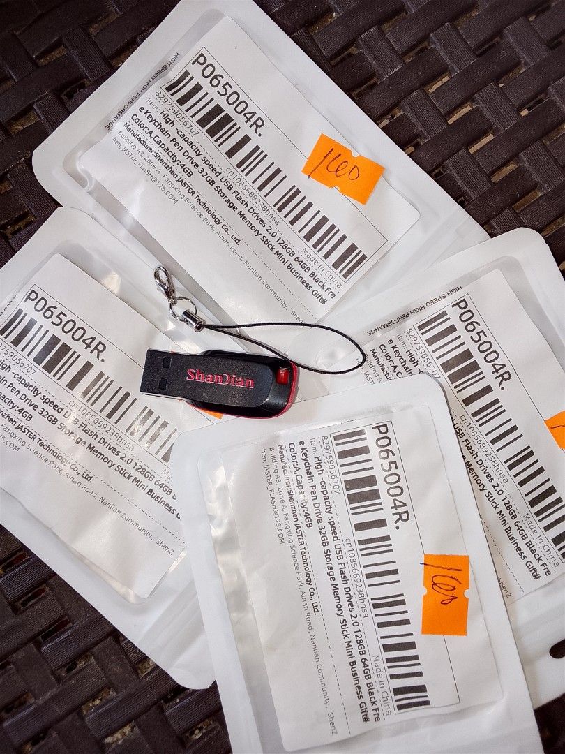 Usb Flashdrive 4GB (Category: Hard Disks & Thumbdrives) located in Cebu City. Submitted by gracemarvin06 (Listing ID 1453900305, Image 1). Description: Available ONHAND 4Gb capacity only.