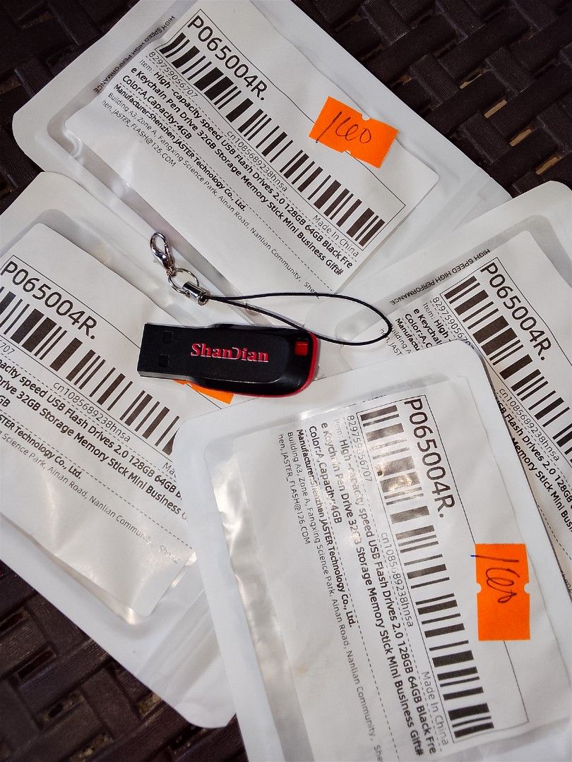 Usb Flashdrive 4GB (Category: Hard Disks & Thumbdrives) located in Cebu City. Submitted by gracemarvin06 (Listing ID 1453900305, Image 2). Description: Available ONHAND 4Gb capacity only.