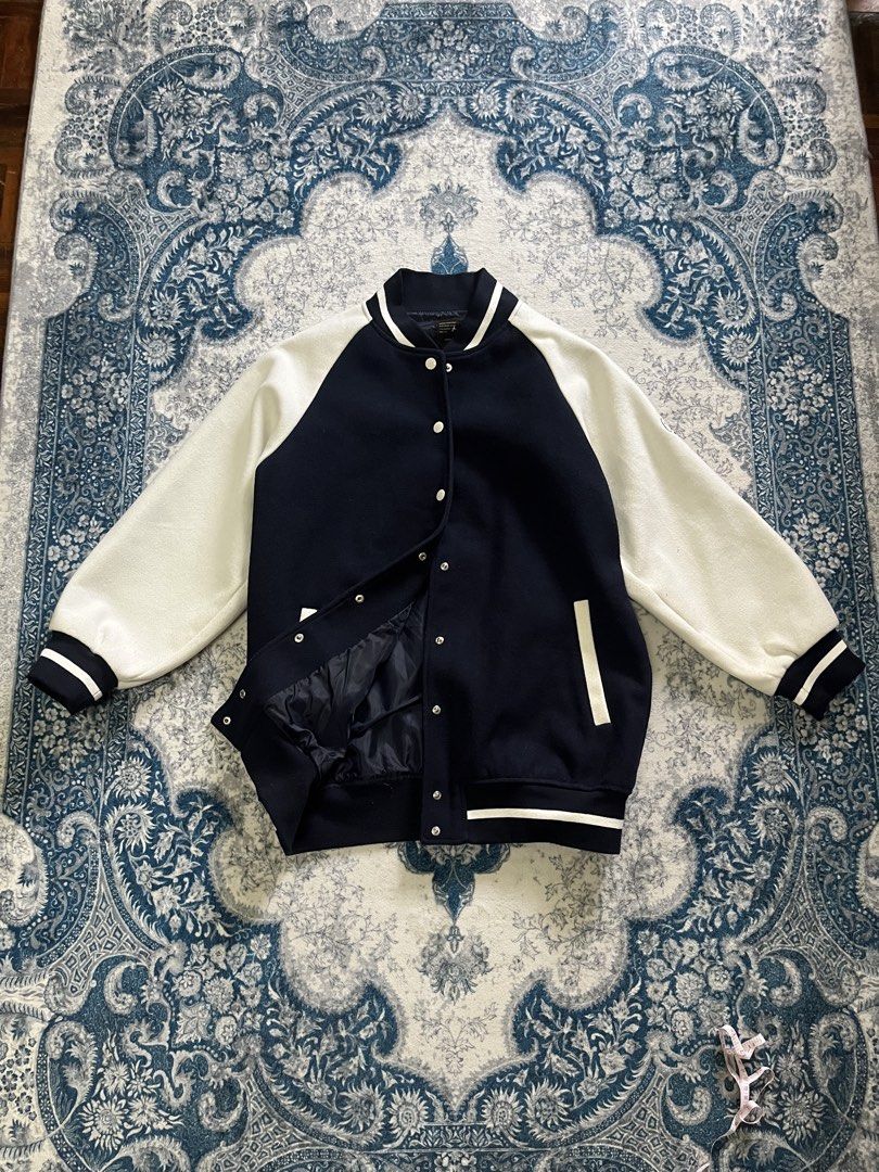 Varsity Jacket (Category: Coats, Jackets and Outerwear) located in Shah Alam. Submitted by maeleman (Listing ID 1453877902, Image 1). Description: .