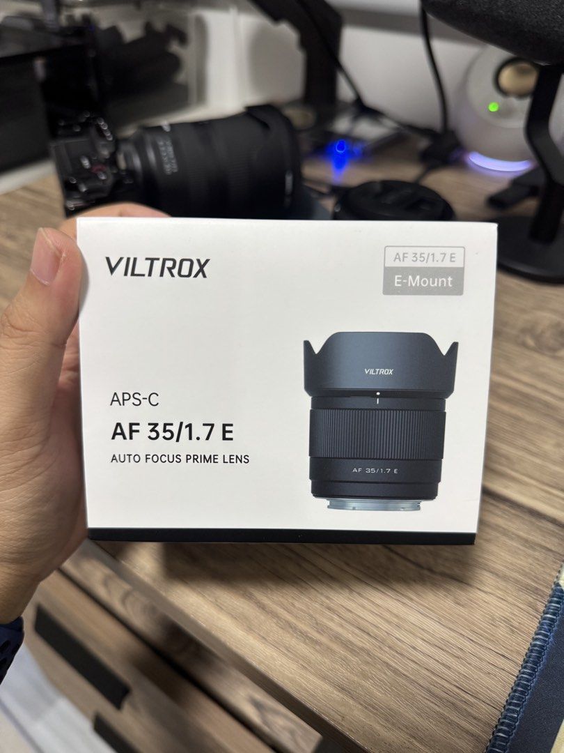 VILTROX 35mm f1.7 E mount (Category: Lens & Kits) located in Caloocan City. Submitted by leomordwan82526 (Listing ID 1453970344, Image 1). Description: Selling my viltrox 35mm for sony e mount Complete Slight scratch sa lens guard dahil pag pinapatong No issue Di masyadong gamit because of kitlens Rfs: Bought another lens Slightly nego Pwede din pa deliver.