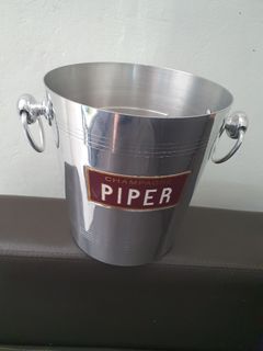 (Category: ) located in . Submitted by 12345emily (Listing ID 1453869102, Image 1). Description: .