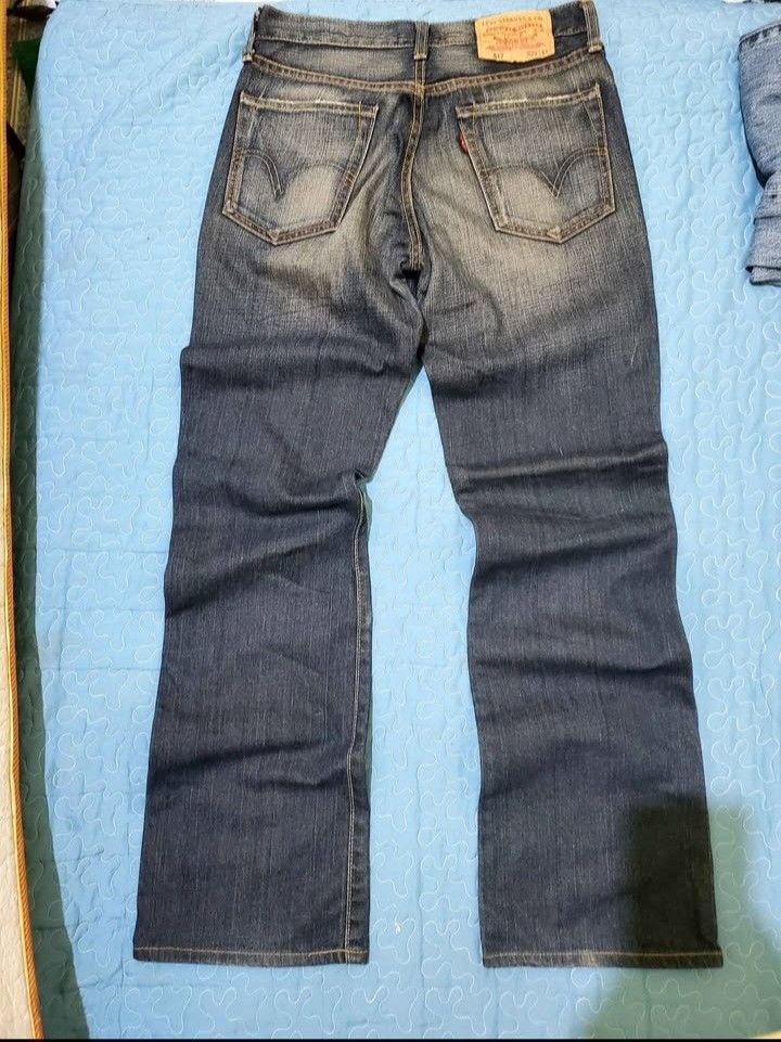 Vintage Levi's 517 Dark Washed Bootcut Jeans (Category: Jeans) located in Alaminos. Submitted by nangthrithriftlang (Listing ID 1453879110, Image 2). Description: W-30 L-40 1400+sf FIXED Wag na tumawad plz.