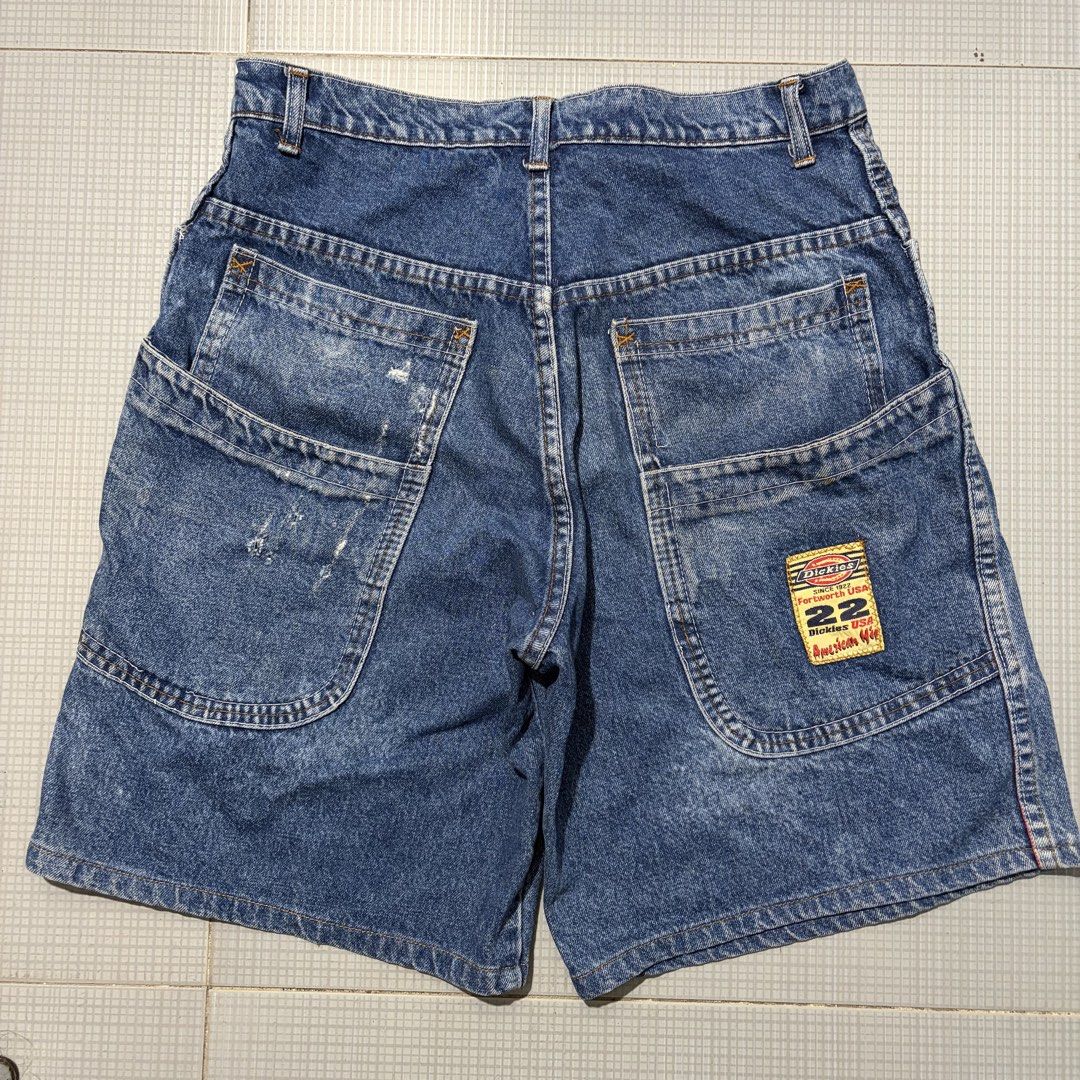 VINTAGE Y2K DICKIES BOOT BIG POCKETS JORTS (Category: Shorts) located in Tuguegarao City. Submitted by sustbodega (Listing ID 1453829164, Image 1). Description: waist 33 length 21 hem 13.