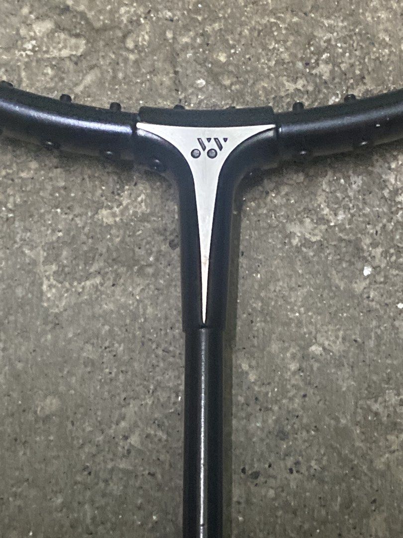 Vintage Yonex Racket (Category: Other Sports Equipment and Supplies) located in Manila. Submitted by kidclutter (Listing ID 1453995364, Image 2). Description: Vintage Yonex Racket Blacken sp B-8100 needs regrip Manila location.