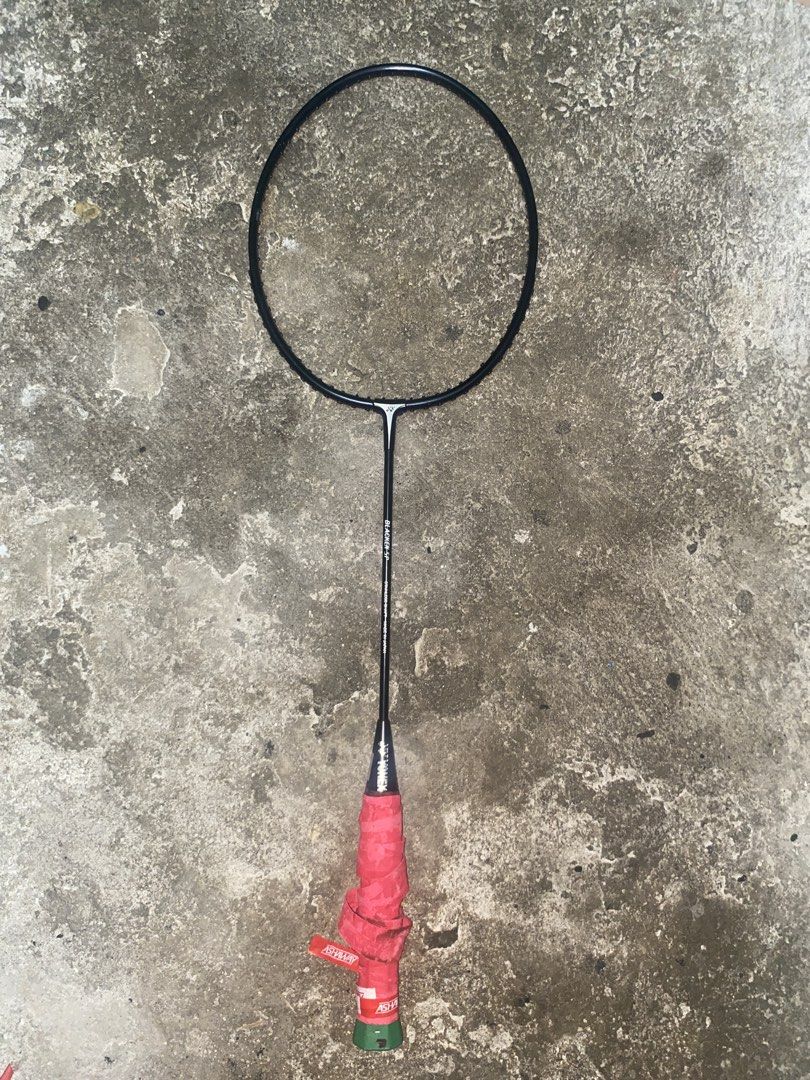 Vintage Yonex Racket (Category: Other Sports Equipment and Supplies) located in Manila. Submitted by kidclutter (Listing ID 1453995364, Image 1). Description: Vintage Yonex Racket Blacken sp B-8100 needs regrip Manila location.