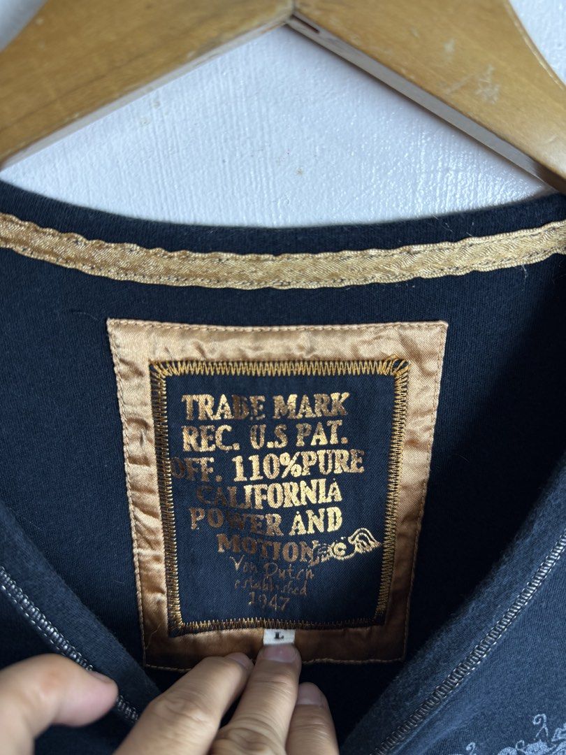 Von dutch longsleeve (Category: Longsleeves) located in Daraga. Submitted by casualthread (Listing ID 1453950253, Image 3). Description: No issue 9.7/10 cr Need wash fresh from bale 17x25 Small women.