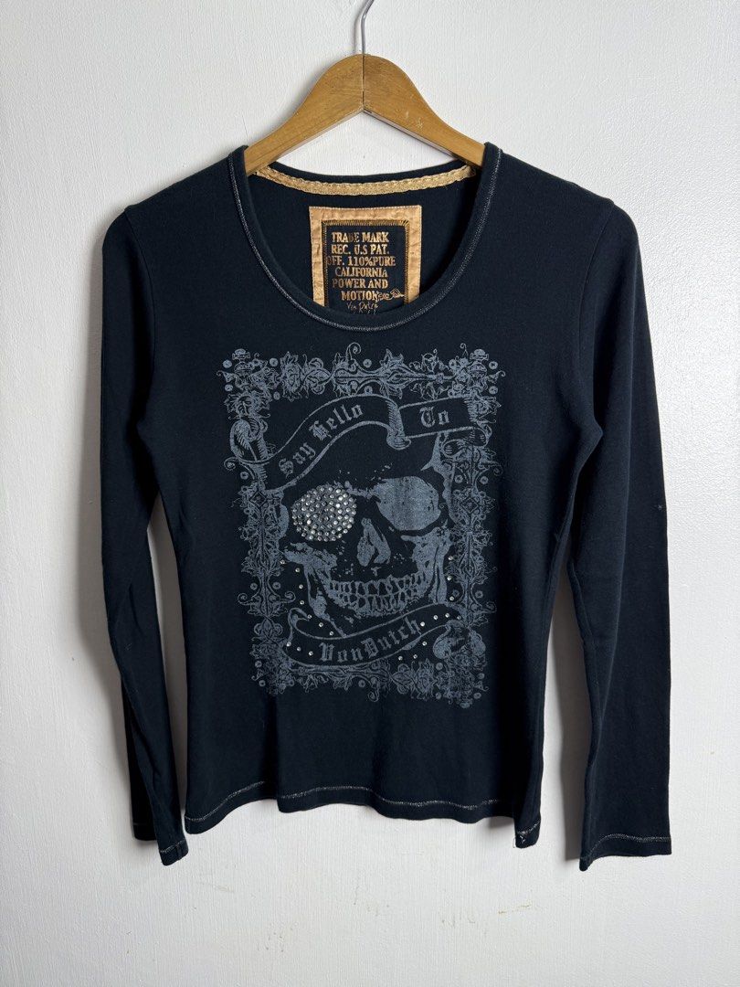 Von dutch longsleeve (Category: Longsleeves) located in Daraga. Submitted by casualthread (Listing ID 1453950253, Image 1). Description: No issue 9.7/10 cr Need wash fresh from bale 17x25 Small women.