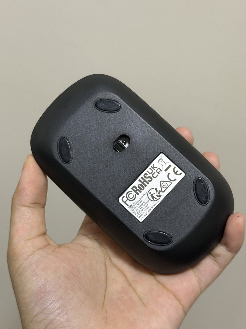 Wireless Mouse - Miniso (Category: Mouse & Mousepads) located in Manila. Submitted by isabelaaaai (Listing ID 1453993218, Image 2). Description: Barely used Miniso wireless mouse, bought July 26, 2026 (used three times only). Works perfectly, comes with original packaging and receipt. Selling as it's no longer needed..