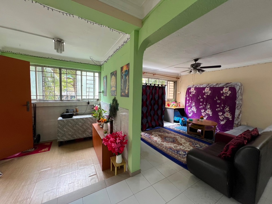 (Category: ) located in . Submitted by GreatDealHunters (Listing ID 1453832829, Image 1). Description: .