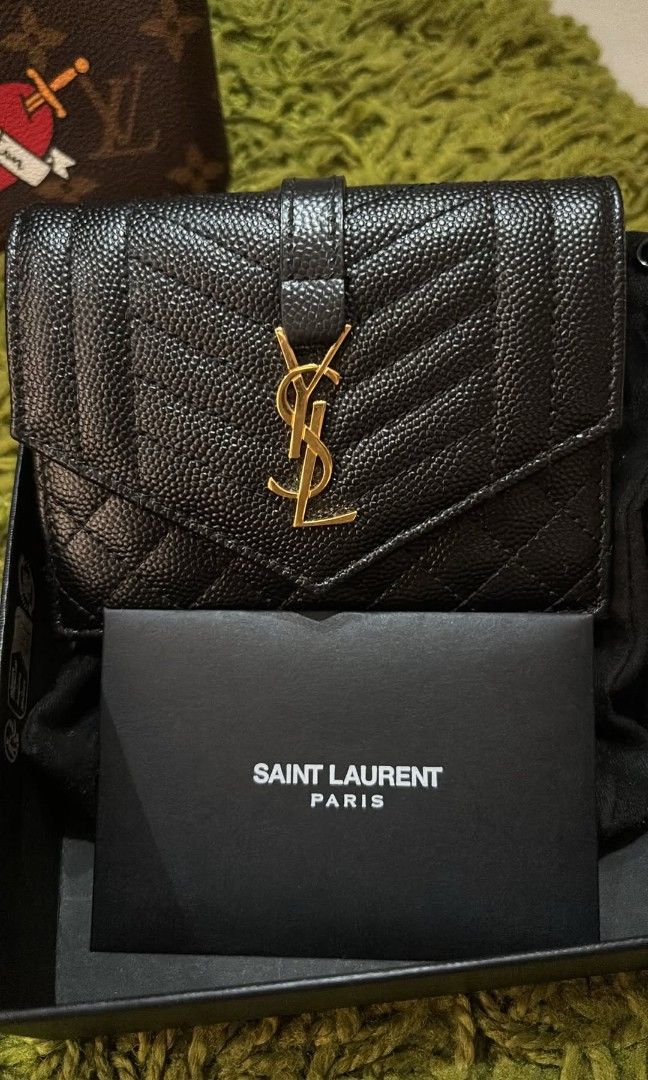 Ysl Card and coin wallet (Category: Luxury Bags & Wallets) located in Iloilo. Submitted by jananapad (Listing ID 1453825382, Image 3). Description: Guaranteed Original ready to ship mp.