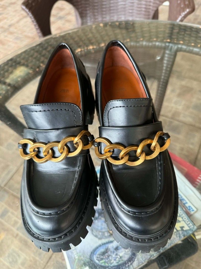 Zara chain loafers (Category: Loafers) located in Davao. Submitted by sshleepy (Listing ID 1453850619, Image 1). Description: negotiable!! loc davao city dm for more inquires!!^^.