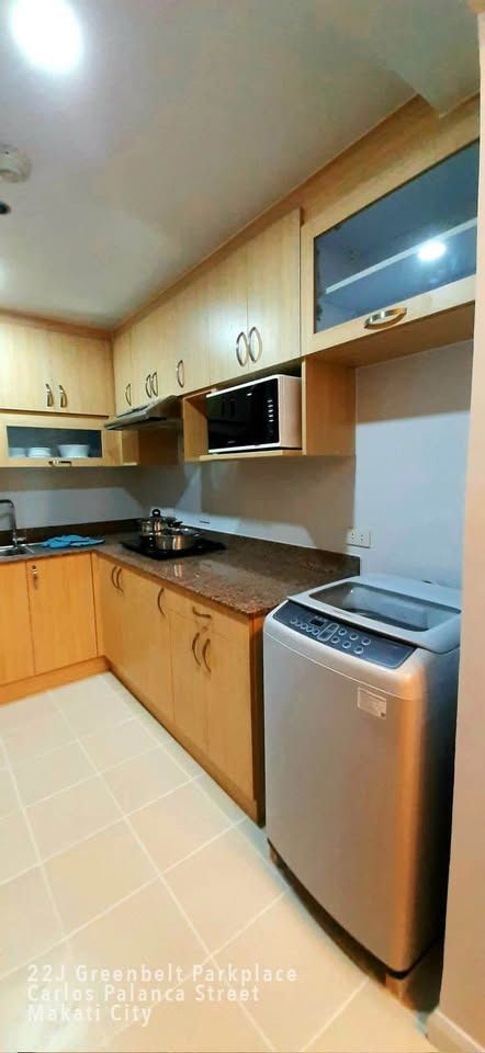1BR Unit For Rent - Greenbelt Parkplace (Category: Apartments & Condos) located in Makati City. Submitted by vsg.realestate (Listing ID 1454052872, Image 3). Description: 🔆 1BR Unit For Rent - Greenbelt Parkplace 📌Property Details 22nd Floor 1BR 1TB 48 sqm Fully Furnished 1 Parking Slot 📌Features Corner Unit New Modular Kitchen Complete Appliances Newly Renovated T&B (July 2026) Nearby Places: Greenbelt Excelsior, Greenbelt Madison, Greenbelt 
