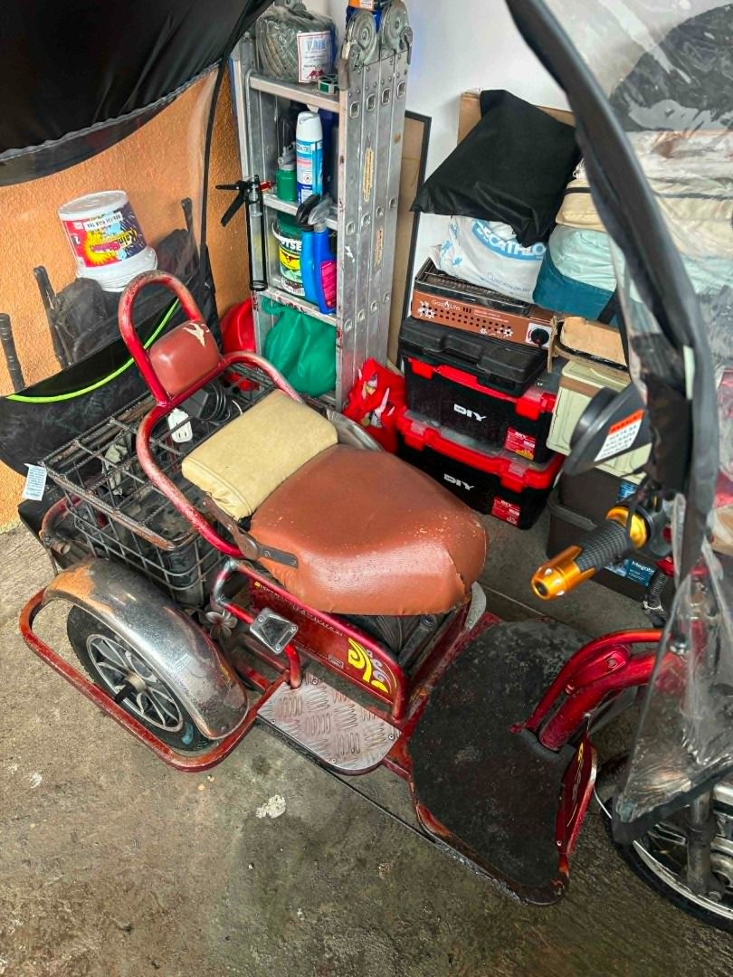 3 WHEELS EBIKE ROMAI (Category: Bicycles) located in Carmona. Submitted by gjheynarma (Listing ID 1454158696, Image 2). Description: issue: chair, headlight 48v20ah can still run around 25km when fully charged.