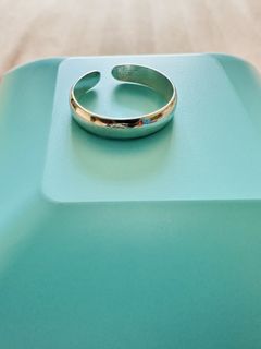 (Category: ) located in . Submitted by mylittlewardrobes (Listing ID 1454028502, Image 1). Description: .