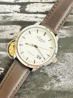 （分類：）位於 。 由 vintage_universal_1954 提交（商品編號 1454084931，圖片 1）。簡介： 。