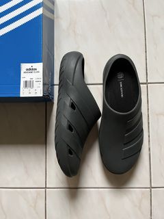 (Category: ) located in . Submitted by clothing_shoes24 (Listing ID 1454092705, Image 1). Description: .