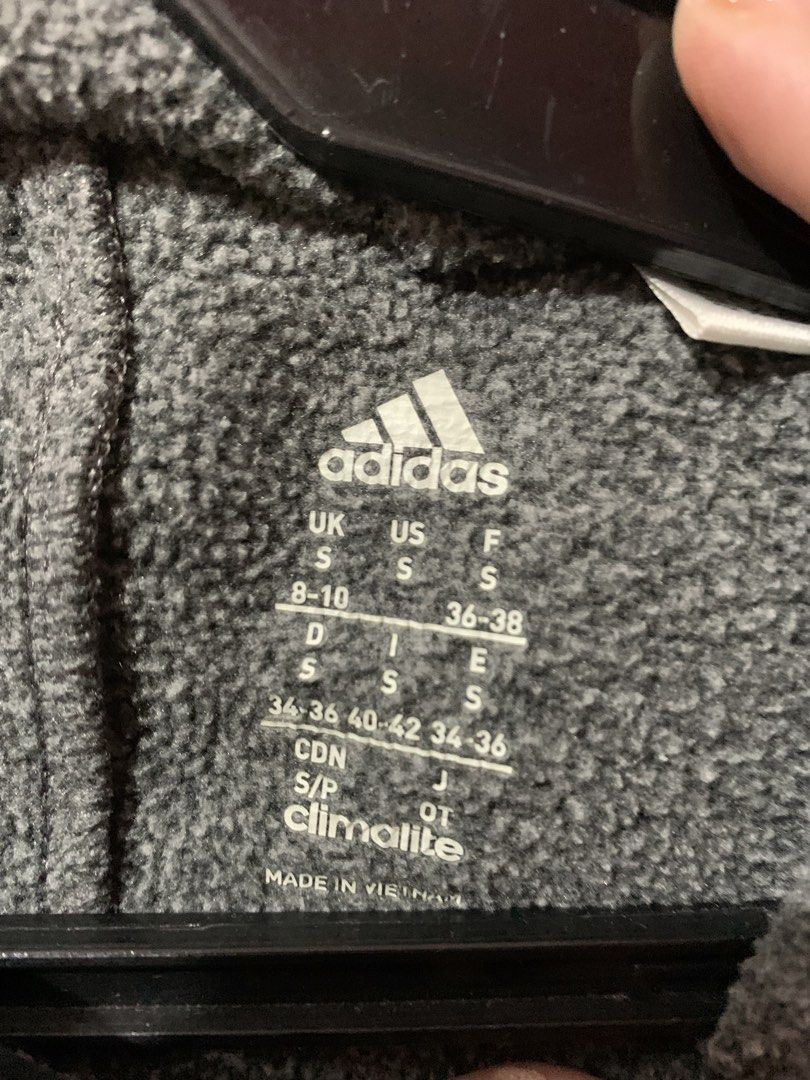 Adidas Climalite Grey Hoodie Size S (Category: Coats, Jackets and Outerwear) located in Calumpit. Submitted by declutterwithajm (Listing ID 1454143335, Image 2). Description: .