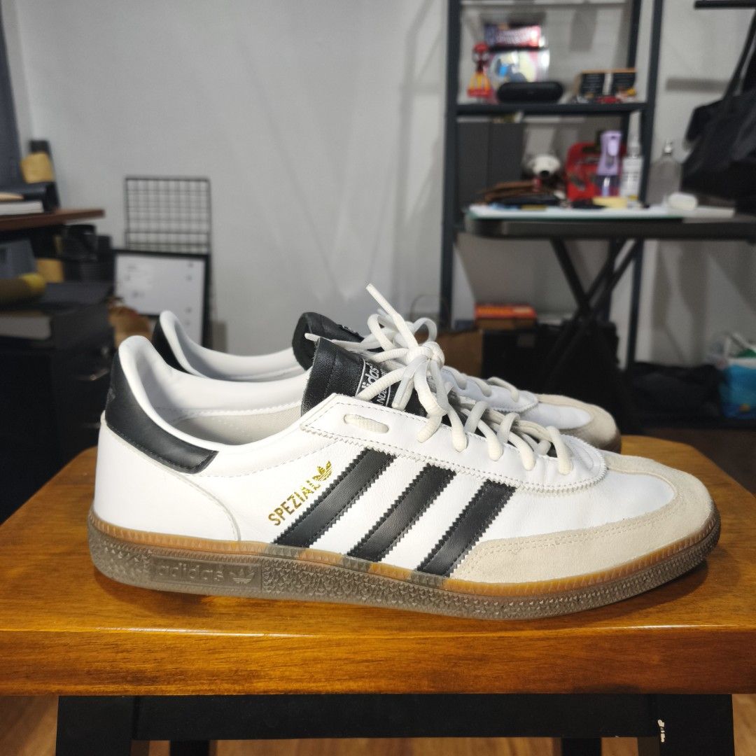 Adidas Handball Spezial (Category: Casual Shoes) located in Manila. Submitted by dekdeperuser (Listing ID 1454010936, Image 2). Description: Adidas Handball Spezial Size US 12.5/UK 12/ JPN 305 Notes: Bought the shoes from the Adidas outlet in Riverbanks. Only used twice in a mall. No issues but no box. Will ship with a different shoe box from Anta since it's the only shoe box I have around. Reminder: Buyer will shoulder the shipping fee! From Q.C