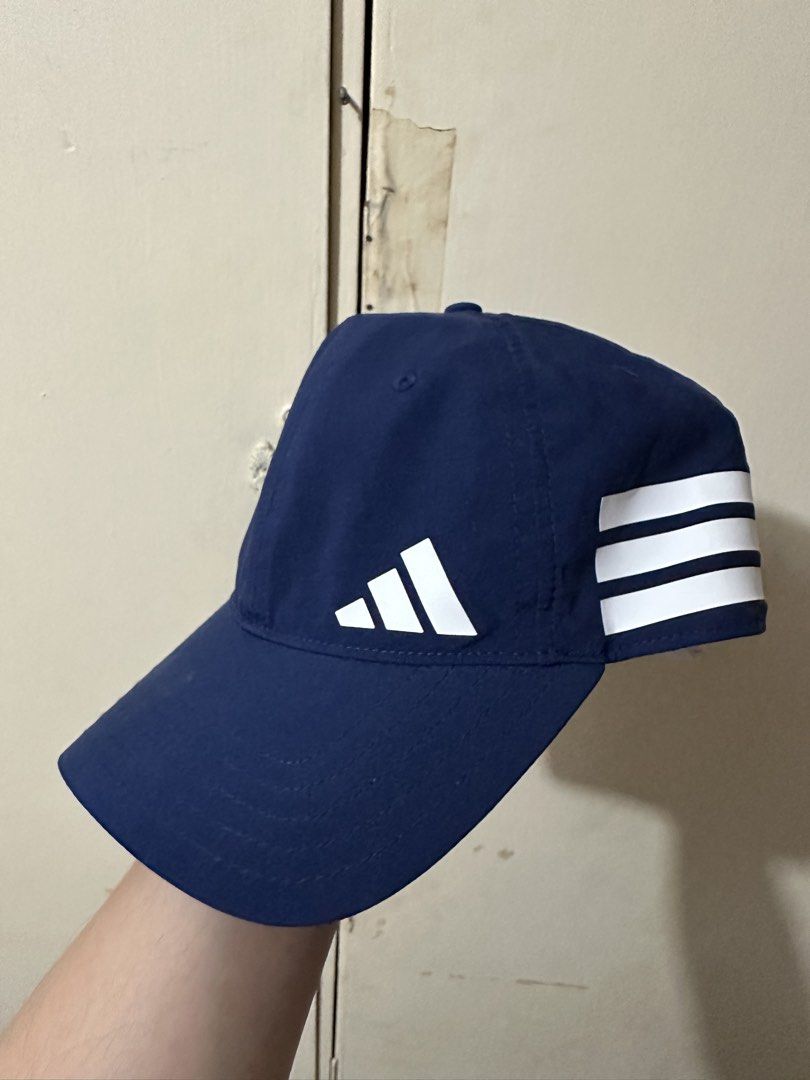 Adidas Training Essentials Cap (Category: Activewear) located in Manila. Submitted by 4buying (Listing ID 1454025036, Image 1). Description: - Brand new never been worn - OSFW.