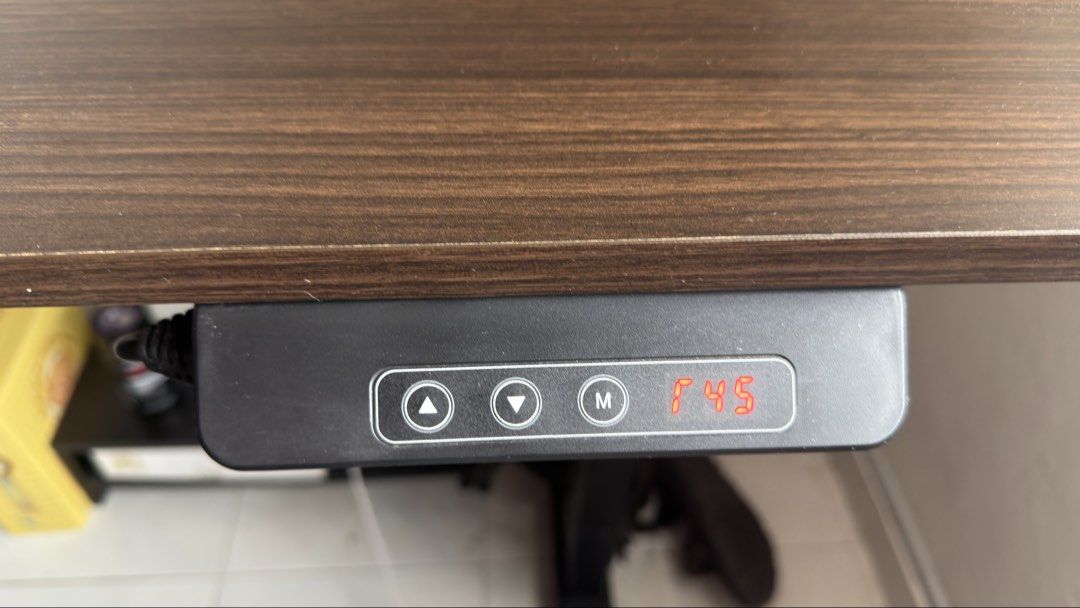 Adjustable table (Category: Tables & Sets) located in Singapore. Submitted by zakkey (Listing ID 1454043772, Image 2). Description: Length: 1.2m Width: 60cm Range of height: 60cm - 1.3m .