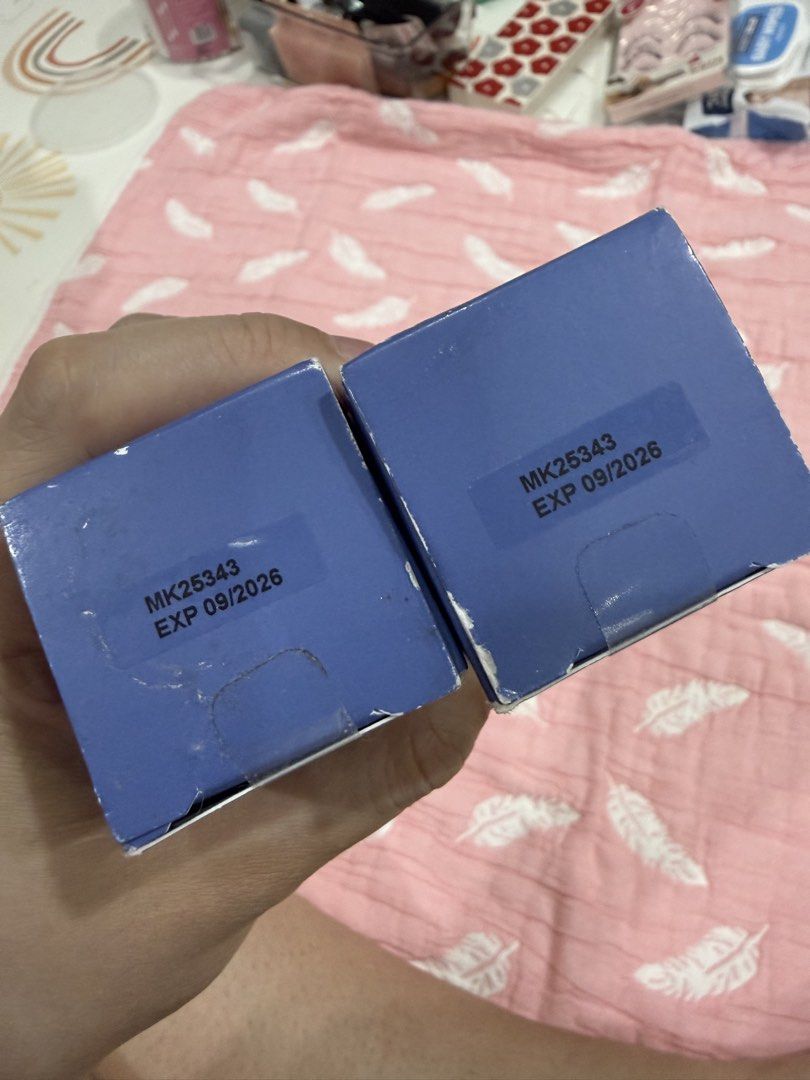 Ageloc Trueface Peptide Retinol Complex 30ml each Nu Skin (Category: Face Care) located in Quezon City. Submitted by beautycallph (Listing ID 1454105325, Image 3). Description: Originally priced at 6000 plus each only selling for 1500 expiry is on Sept 2026 A mild retinol.