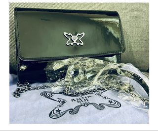 (Category: ) located in . Submitted by starlingcloset (Listing ID 1454021883, Image 1). Description: .