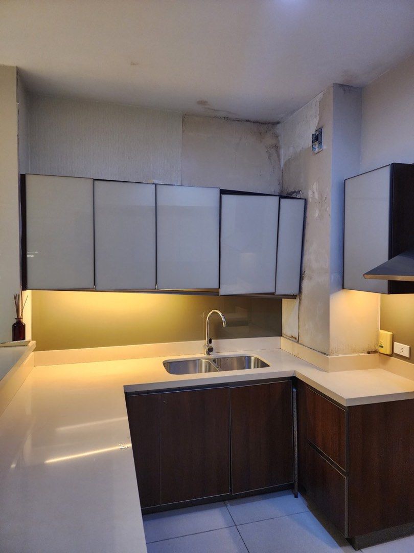 Arya Residences in BGC Taguig (Category: Apartments & Condos) located in Taguig. Submitted by brokerhanstaneo_09178038728 (Listing ID 1454122188, Image 2). Description: Arya Residences BGC condo Floor area: 150sqm with 1 parking 2br with 1 maids room. View facing swimming pool 40M unfurnished..