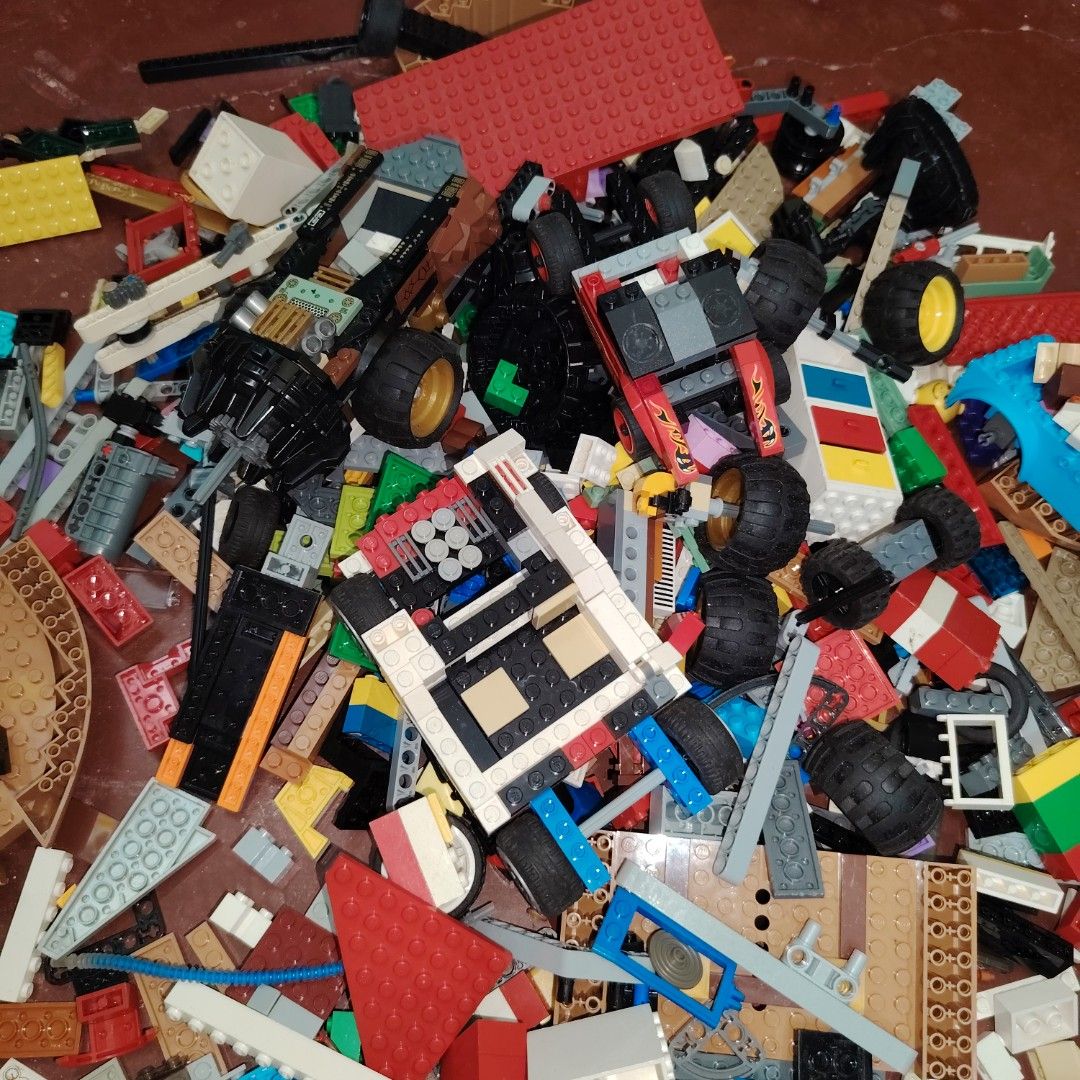 Assorted Lego Bricks and Building Blocks (Category: Lego & Building Sets) located in Iligan City. Submitted by shehabdor98515 (Listing ID 1453996725, Image 1). Description: - Huge box of assorted Lego bricks - Wide variety of shapes, sizes, and colors - Ideal for building cars, houses, and creative projects - Encourages imaginative play and fun building - All bricks are clean and ready in a storage bin.