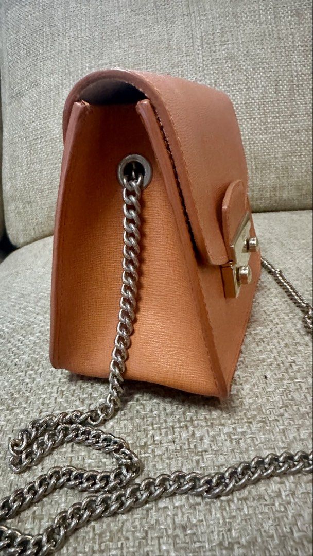 Authentic Furla Metropolis Sling Bag (Category: Luxury Bags & Wallets) located in Las Pinas. Submitted by marshmallowmax (Listing ID 1454051171, Image 2). Description: Guaranteed Authentic! Slightly used, no flaws.