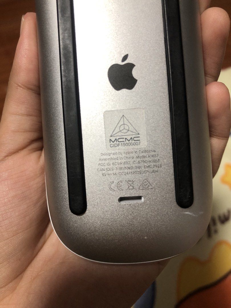 Authentic Apple Magic Mouse 2 (Category: Mouse & Mousepads) located in San Nicolas. Submitted by coleeein (Listing ID 1454130040, Image 3). Description: Magic Mouse 2 USB - C with box No issues but with minimal scratches RFS: Tambak lang LP: 2500.