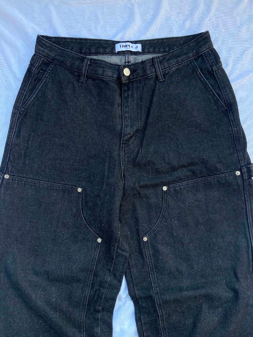 Baggy Double Knee Carpenter Pants (Category: Jeans) located in General Santos City (Dadiangas). Submitted by seventythirdpick (Listing ID 1454036161, Image 3). Description: Size. 32 best fit waistline 43 length 10 leg opening 14 thigh excellent.
