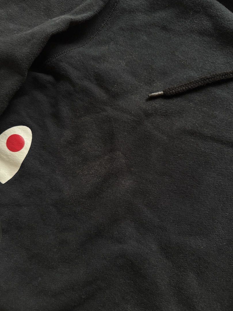 Bape Shark Side Zip Hoodie (Category: Activewear) located in Quezon City. Submitted by daddysource (Listing ID 1454099641, Image 3). Description: Bape Shark Side Zip Hoodie Large | See flaws on pics ₱3,000.