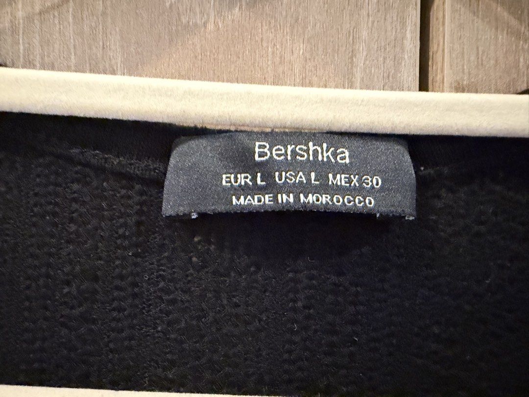 Bershka Shirt (Category: Shirts) located in Quezon City. Submitted by j_vent (Listing ID 1454061845, Image 2). Description: .