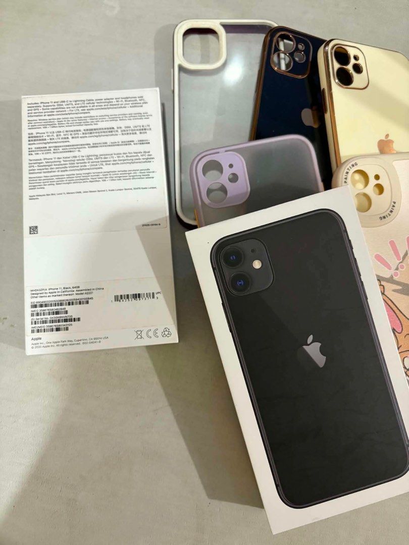 Black Iphone 11 64gb (Category: iPhone 11 Series) located in Iloilo. Submitted by collectivewearbyj (Listing ID 1454084941, Image 2). Description: FOR SALE IPHONE 11 -No history of repairs - all working - 64 gb ILOILO CAN MEET UP.