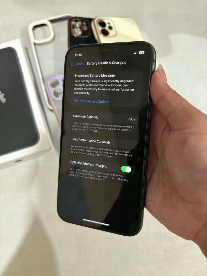 Black Iphone 11 64gb (Category: iPhone 11 Series) located in Iloilo. Submitted by collectivewearbyj (Listing ID 1454084941, Image 3). Description: FOR SALE IPHONE 11 -No history of repairs - all working - 64 gb ILOILO CAN MEET UP.
