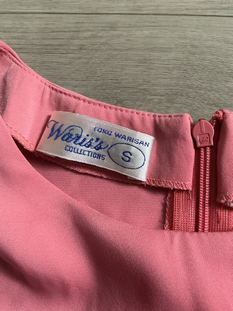 Blouse (Category: Blouses) located in Singapore. Submitted by almushu (Listing ID 1454095897, Image 3). Description: Smartpac mail $3 Collect AMK Ave 10 Blk 463.