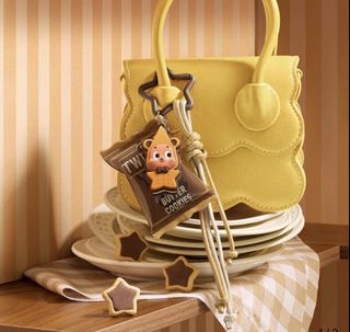 (Category: ) located in . Submitted by shopherebuyhere (Listing ID 1454092633, Image 1). Description: .