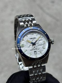 (Category: ) located in . Submitted by hour_boutique (Listing ID 1454064142, Image 1). Description: .