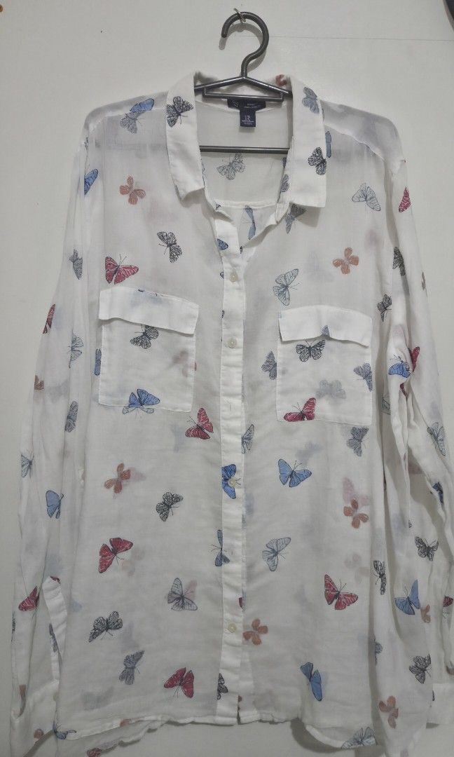Branded tops H&M Gap Zara Elle (Category: Blouses) located in Quezon City. Submitted by belladiva (Listing ID 1454064238, Image 3). Description: All branded and authentic ▪︎ P300 each // P1000 for all 4 pcs 1. H&M sheer floral wing top size 34 Condition: 8/10 2. Gap boyfriend floral sheer top size XL Condition: 9/10 3. Elle long sleeves knitted with floral beaded design size Small Condition: 7/10 4. Zara dark green long sleeves size XS Condition: