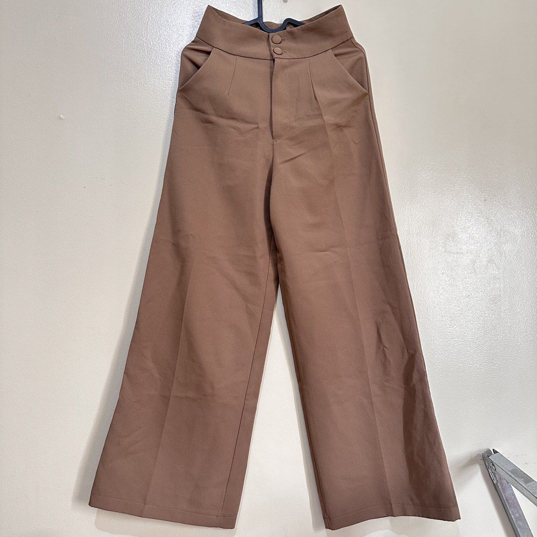 Brown Wide Leg Pants (Category: Other Bottoms) located in Manila. Submitted by preamorph (Listing ID 1454085909, Image 1). Description: .