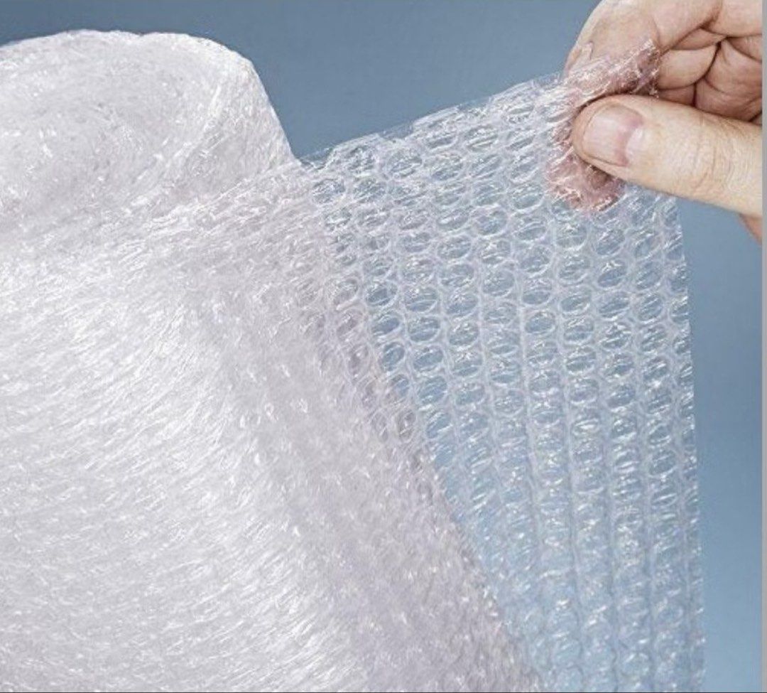 Bubble Wrap (Category: Craft Supplies & Tools) located in Singapore. Submitted by hutzz (Listing ID 1454091245, Image 3). Description: ✔️ In Stock Assorted sizes & length ✔️ Customiseable ✔️ Thick & Durable ✔️ Perfect for wrapping/ protection .