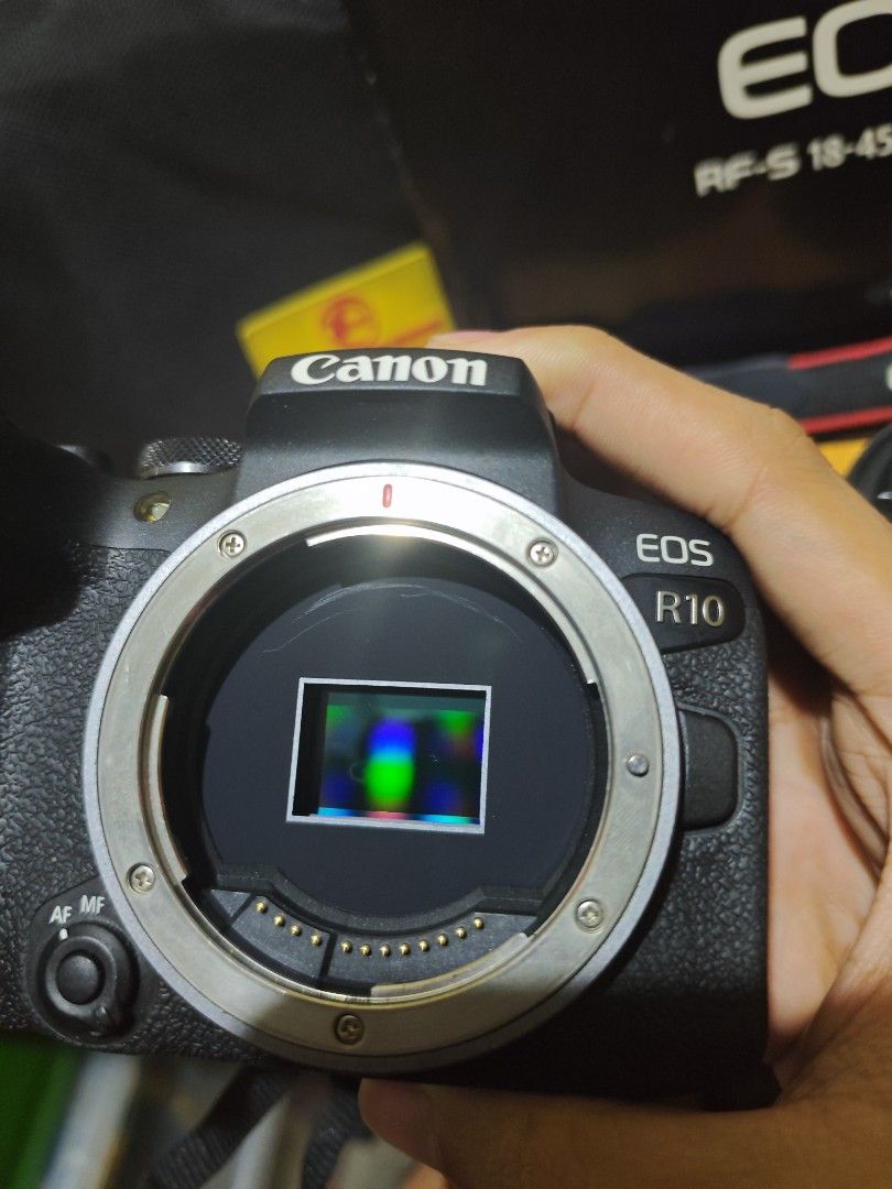 Canon EOS R10 Mirrorless Camera RF-S 18-45mm Lens Kit (Category: Cameras) located in Manila. Submitted by msbhaveria99212 (Listing ID 1454019018, Image 3). Description: (Negotiable) Goods for New/Starting Photography Friendly and easy to use. Can meet Any Lrt or Mrt Station Or Via lalamove 24.2MP sensor, 23 fps electronic shooting, and oversampled 4K video You is what you get: -Mirrorless with 15-45mm (kitlens) with Strap -2 original Battery -Cha