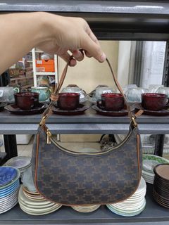 (Category: ) located in . Submitted by luxtrend.ph (Listing ID 1454072863, Image 1). Description: .