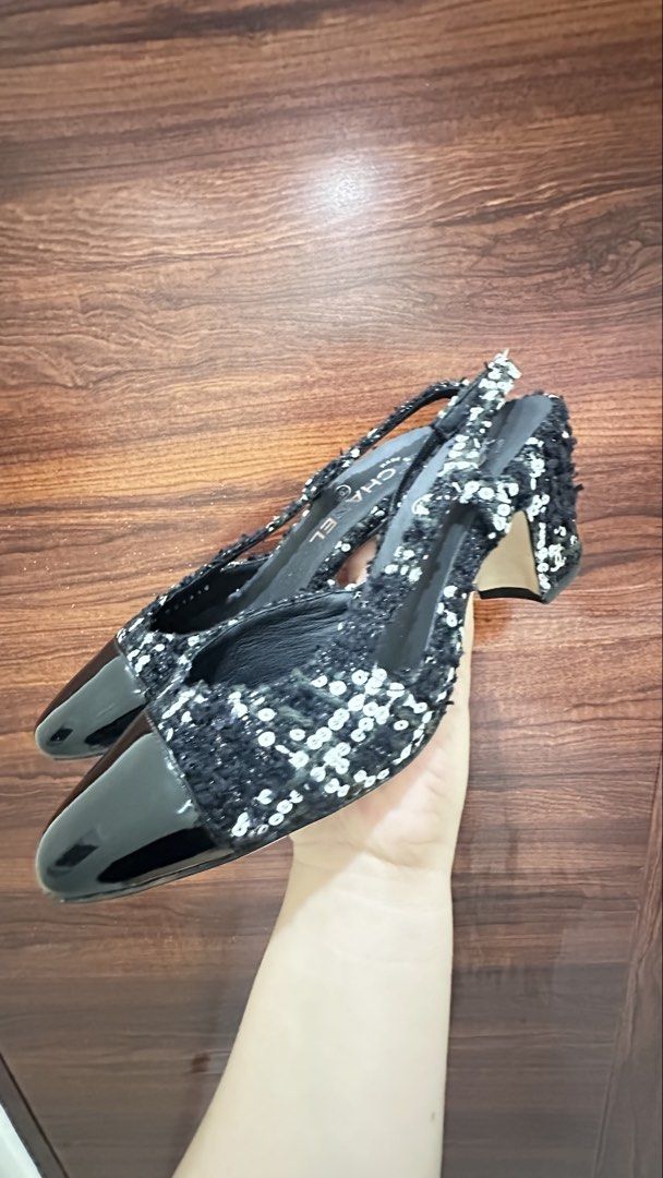 Chanel (Category: Sneakers & Footwear) located in Antipolo. Submitted by rossevan (Listing ID 1454079390, Image 3). Description: 6.5 US 23.5 CM 36 1/2 EU Bnew no Inclusion.